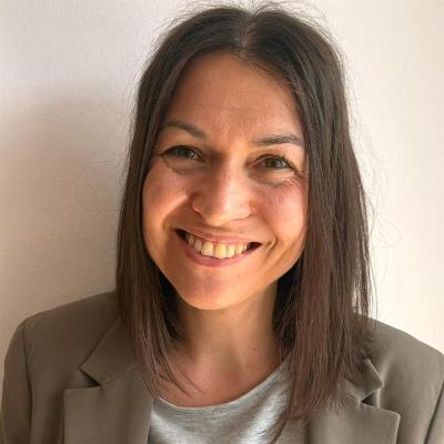 Uhl, Stefanie